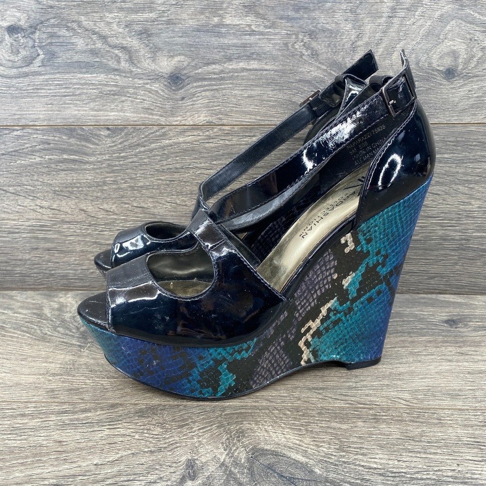 Kardashian Kollection Paparazzi Wedge Platform Sandals Animal Print Size 8 Black